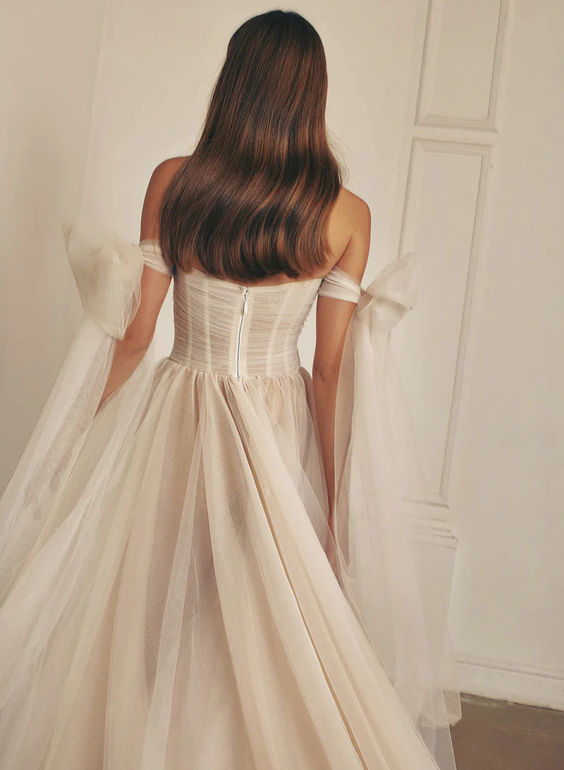 Beach Pleated Tulle Off-The-Shoulder A-Line Wedding Dresses With Split