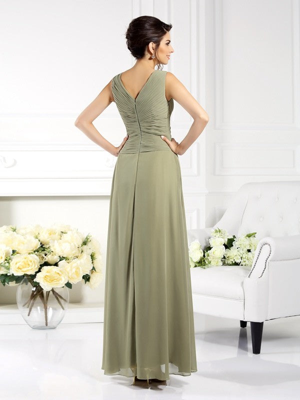 A-Line/Princess V-neck Pleats Sleeveless Long Chiffon Mother of the Bride Dresses