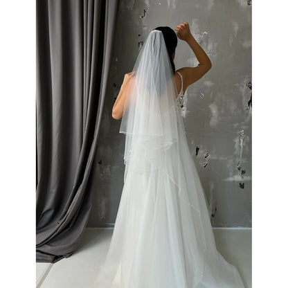 Stylish / Simple Wedding Veil Chapel Veils with Beading Tulle