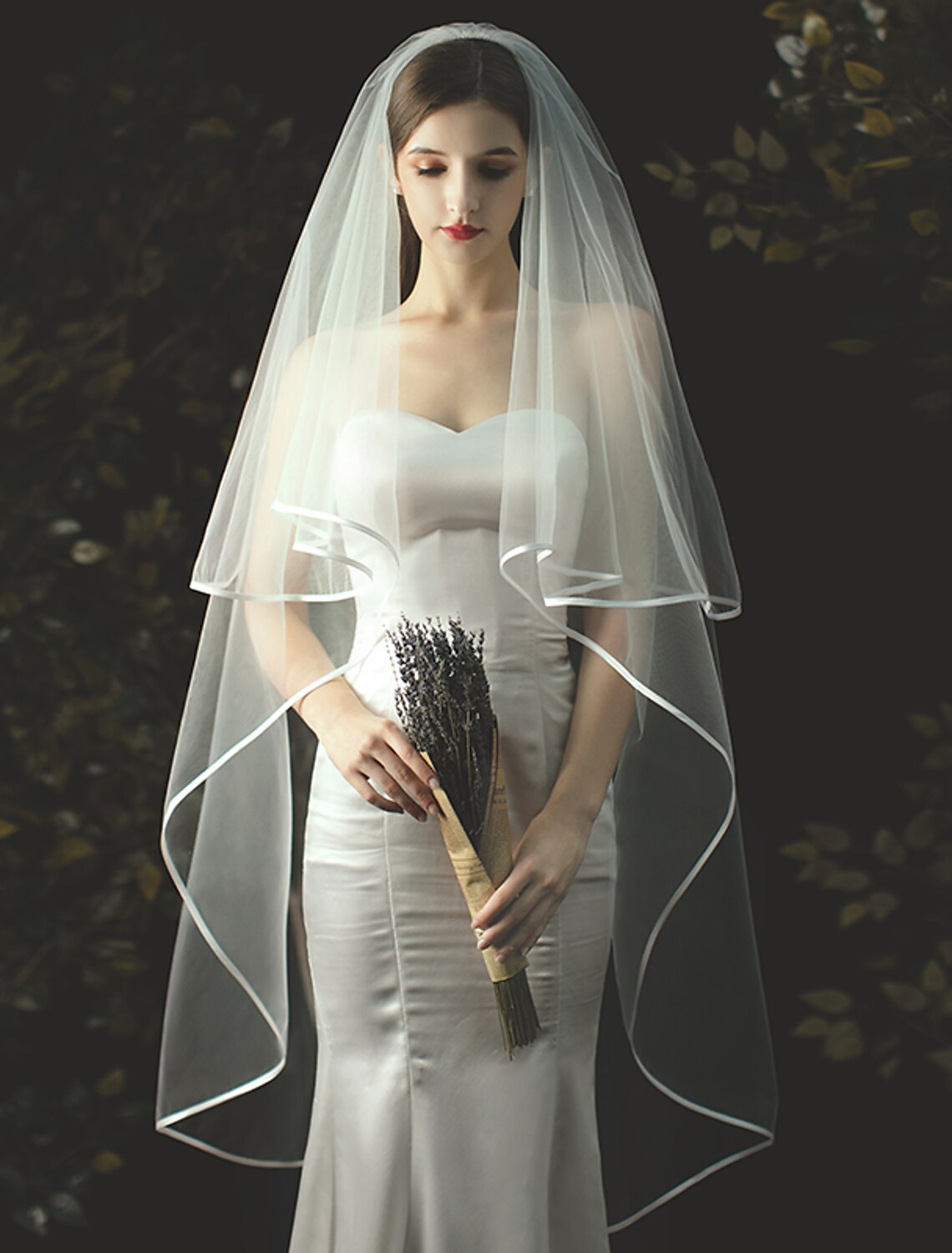 Two-tier Stylish / Classic Wedding Veil Chapel Veils with Solid Tulle