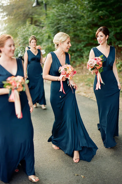 Peacock Blue Mermaid V-Neck Long Bridesmaid Dress