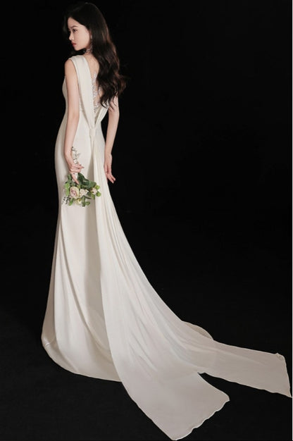 Elegant Sleeveless Mermaid Satin Simple Train Dress Wedding Dress with Lace Open Back