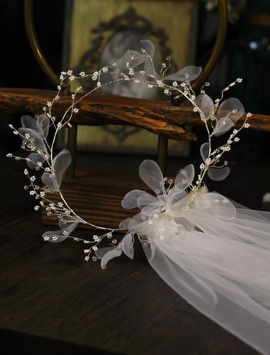 One-tier Flower Style / Floral Wedding Veil with Pendant / Solid Tulle / Classic