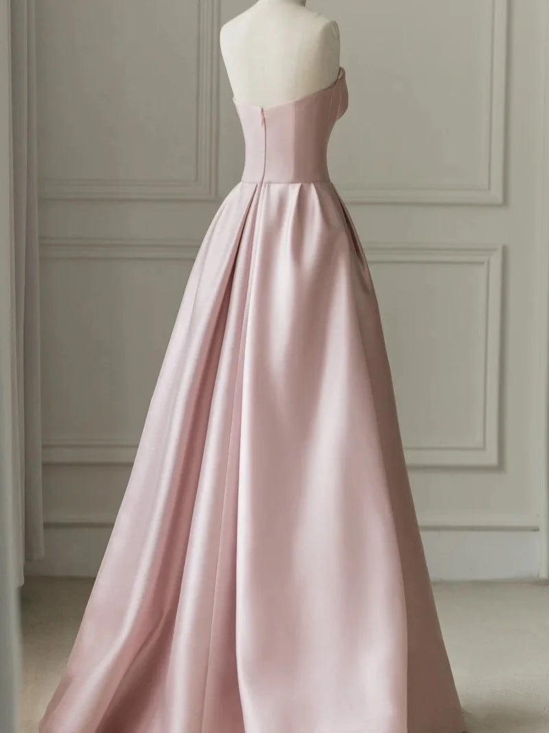 Sleeveless Satin A-Line Floor-Length Evening Gown Slit with Tulle Strapless Prom Dress