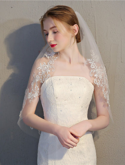 Lace Applique Edge Wedding Veil Elbow Veils with Appliques 27.56 in (70cm) Lace / Tulle / Oval