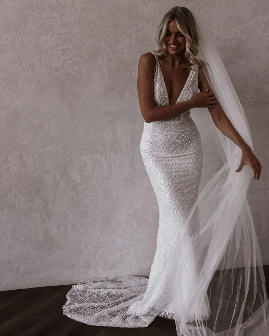 Sparkly Mermaid V Neck Sequins Lace Long Wedding Dresses