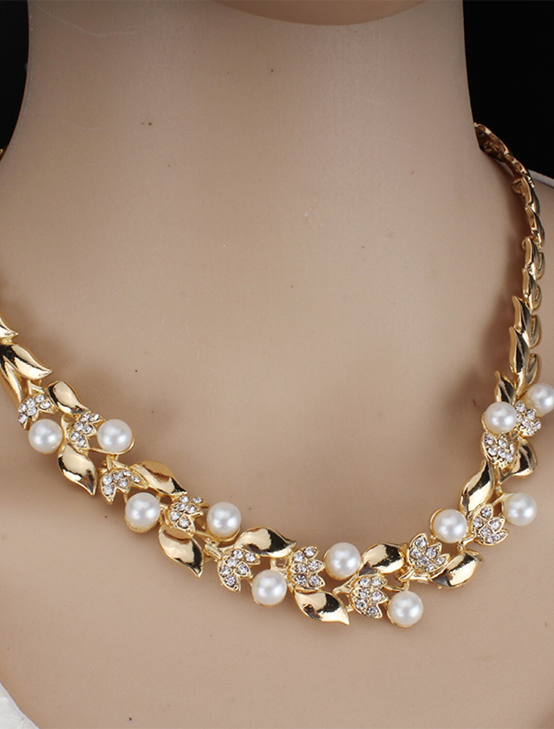 Two-piece Suit White Imitation Pearl Rhinestone 1 Necklace Earrings Women's Basic Fashion Korean Classic Leaf Jewelry Set