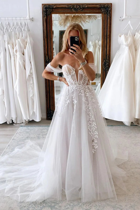 A-Line Sweetheart Tulle Appliques Wedding Dresses