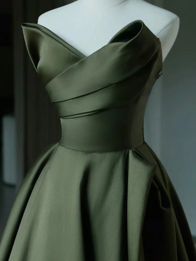 A-Line V Neck Satin Green Long Prom Dress Court Train Dresses