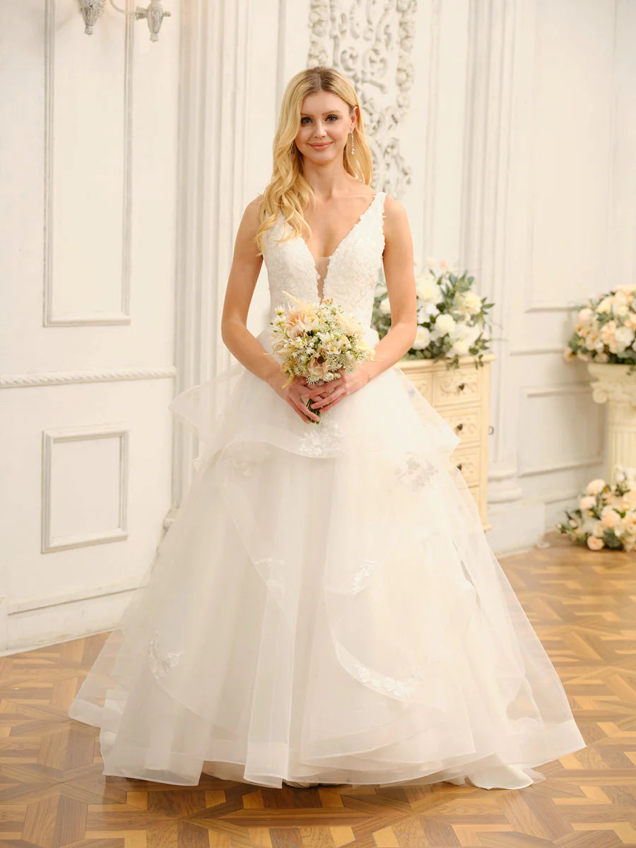 V-Neck Sleeveless Long Ball Gown Wedding Dresses With Appliques