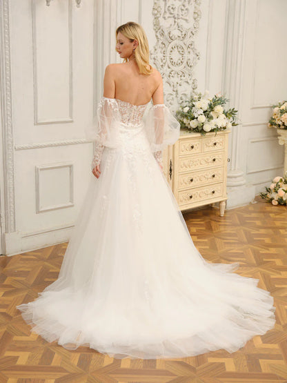 A-Line/Princess Sweetheart Long Wedding Dresses With Appliques