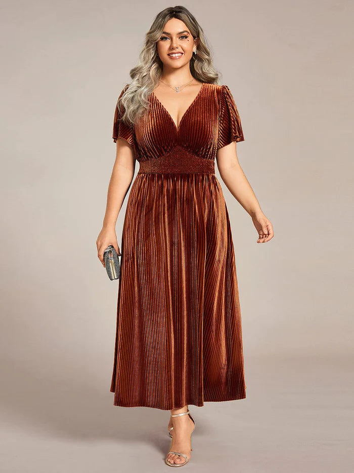 Plus Size A-line V-Neck Short Sleeve Velvet Wedding Guest Dress