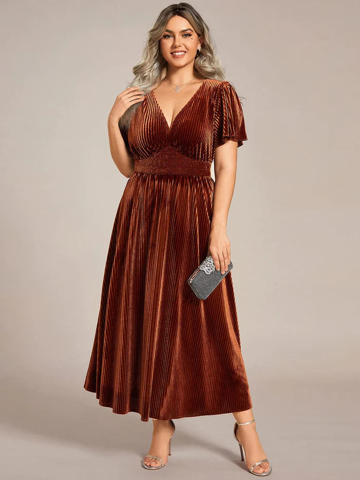 Plus Size A-line V-Neck Short Sleeve Velvet Wedding Guest Dress