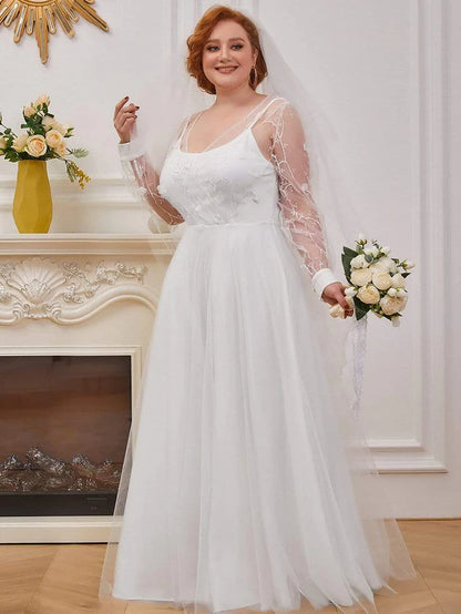 Romantic A-Line Tulle Wedding Dress with Lace Decoration