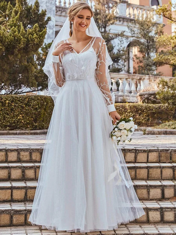 Romantic A-Line Tulle Wedding Dress with Lace Decoration