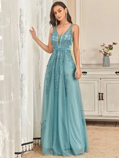 Elegant Sleeveless Applique Flowy Tulle Evening Dress