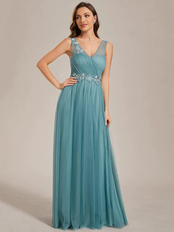 Elegant V-Neck Applique Maxi Bridesmaid Dress