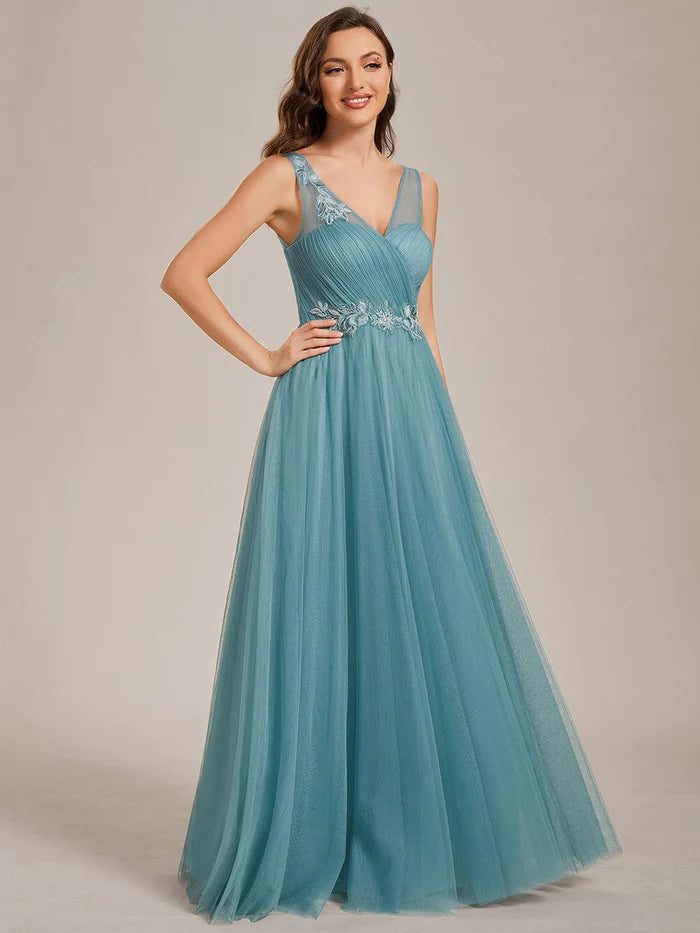 Elegant V-Neck Applique Maxi Bridesmaid Dress