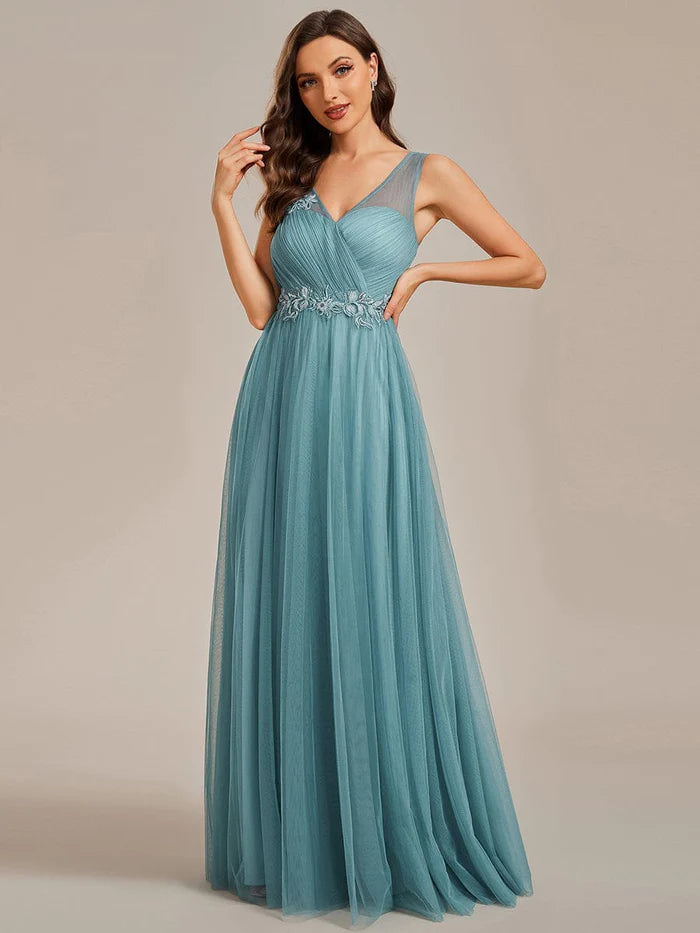 Elegant V-Neck Applique Maxi Bridesmaid Dress