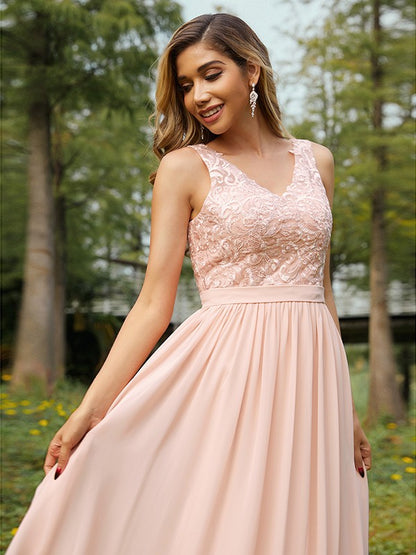 A-Line/Princess Chiffon Lace V-neck Sleeveless Floor-Length Bridesmaid Dresses