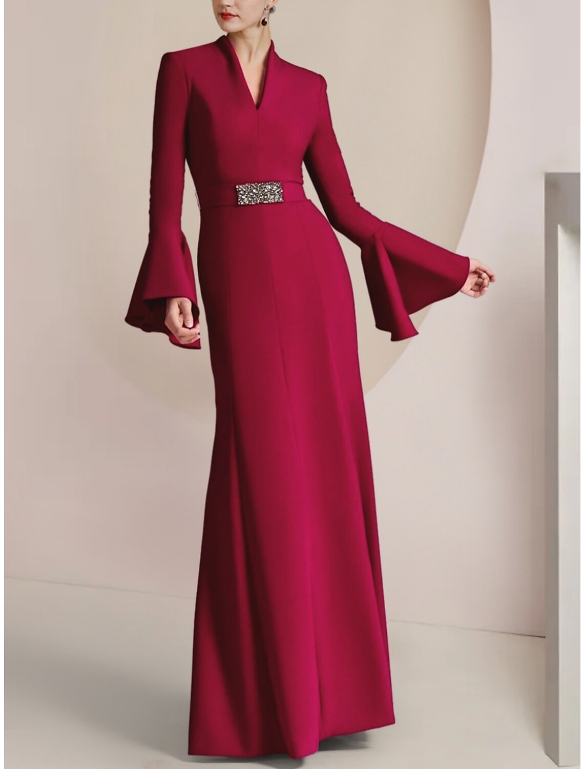 A-Line Mother of the Bride Dress Wedding Guest Party Elegant V Neck Floor Length Stretch Chiffon Long Sleeve with Pleats Crystal Brooch