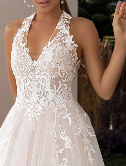 Beach Open Back Wedding Dresses A-Line Halter Neck Sleeveless Court Train Lace Bridal Gowns With Pleats Appliques