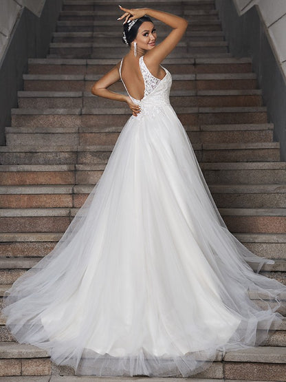 A-Line/Princess Tulle Applique V-neck Sleeveless Court Train Wedding Dresses