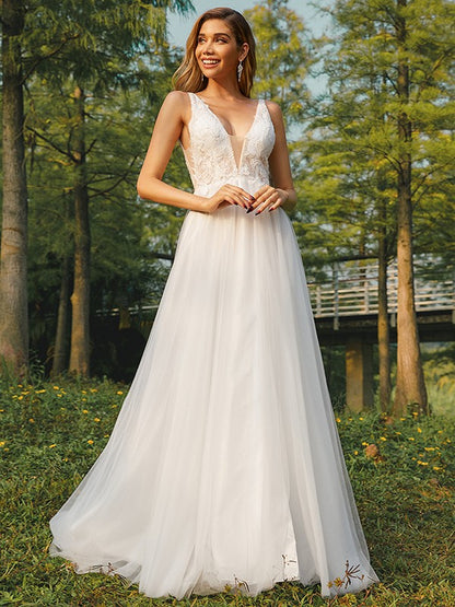 A-Line/Princess Tulle Applique V-neck Sleeveless Sweep/Brush Train Wedding Dresses