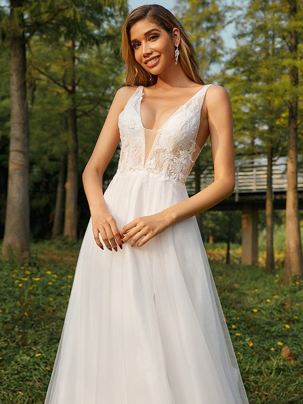 A-Line/Princess Tulle Applique V-neck Sleeveless Sweep/Brush Train Wedding Dresses