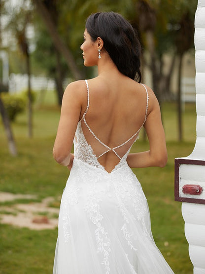 A-Line/Princess Tulle Applique V-neck Sleeveless Court Train Wedding Dresses