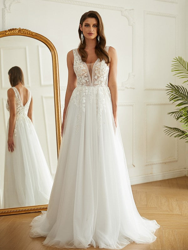 A-Line/Princess Tulle Applique V-neck Sleeveless Sweep/Brush Train Wedding Dresses