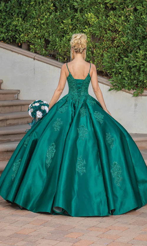 Simple Quinceanera Dress Floor Length Sleeveless Ball Gown