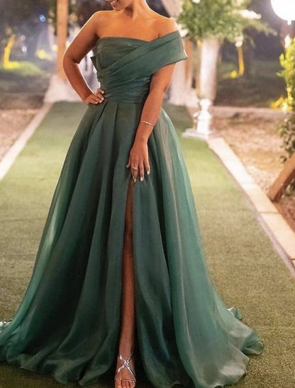 A-Line Evening Gown Christmas Red Green Dress Wedding Guest Prom Sweep / Brush Train Short Sleeve One Shoulder Organza with Ruched Slit