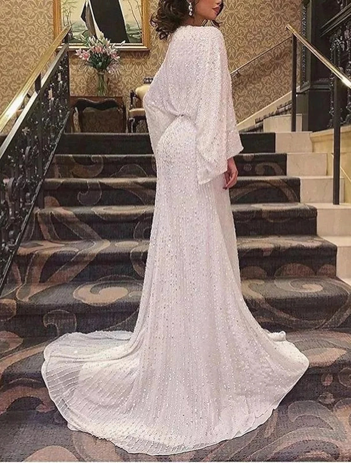 Sheath / Column Mother of the Bride Dress Simple Sparkle & Shine Plunging Neck Court Train Sequined Long Sleeve with Solid Color