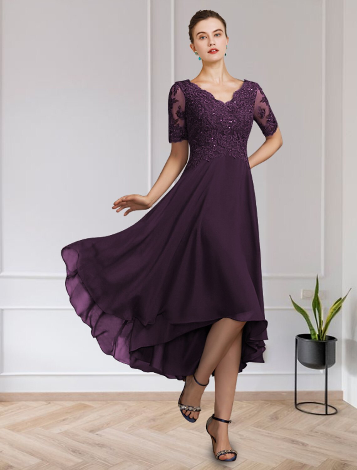 A-Line Mother of the Bride Dress Wedding Guest Elegant V Neck Floor Length Chiffon Lace Short Sleeve with Appliques Fall