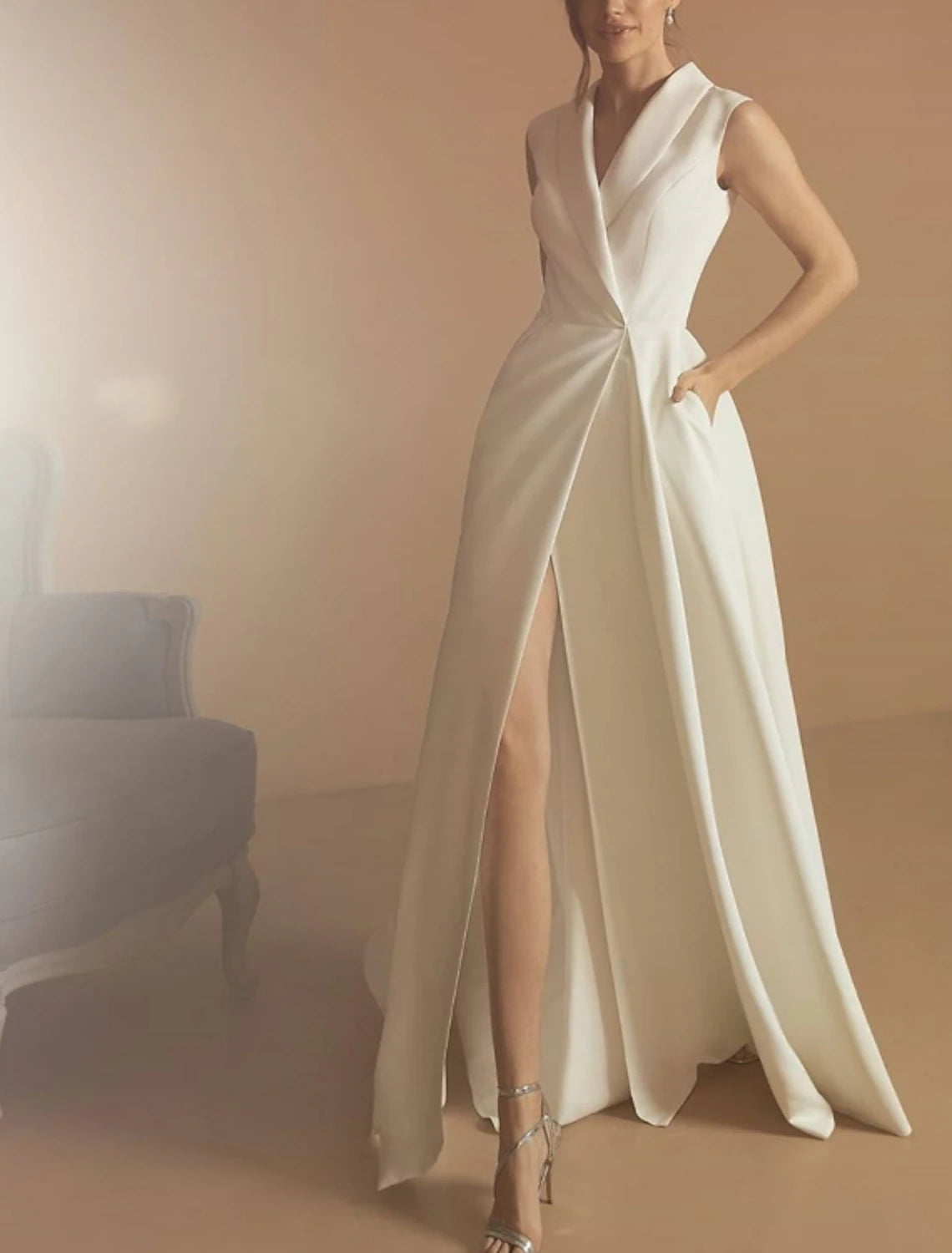 Hall Casual Wedding Dresses A-Line V Neck Sleeveless Floor Length Satin Bridal Gowns With Split Front 2023 Summer Wedding Party