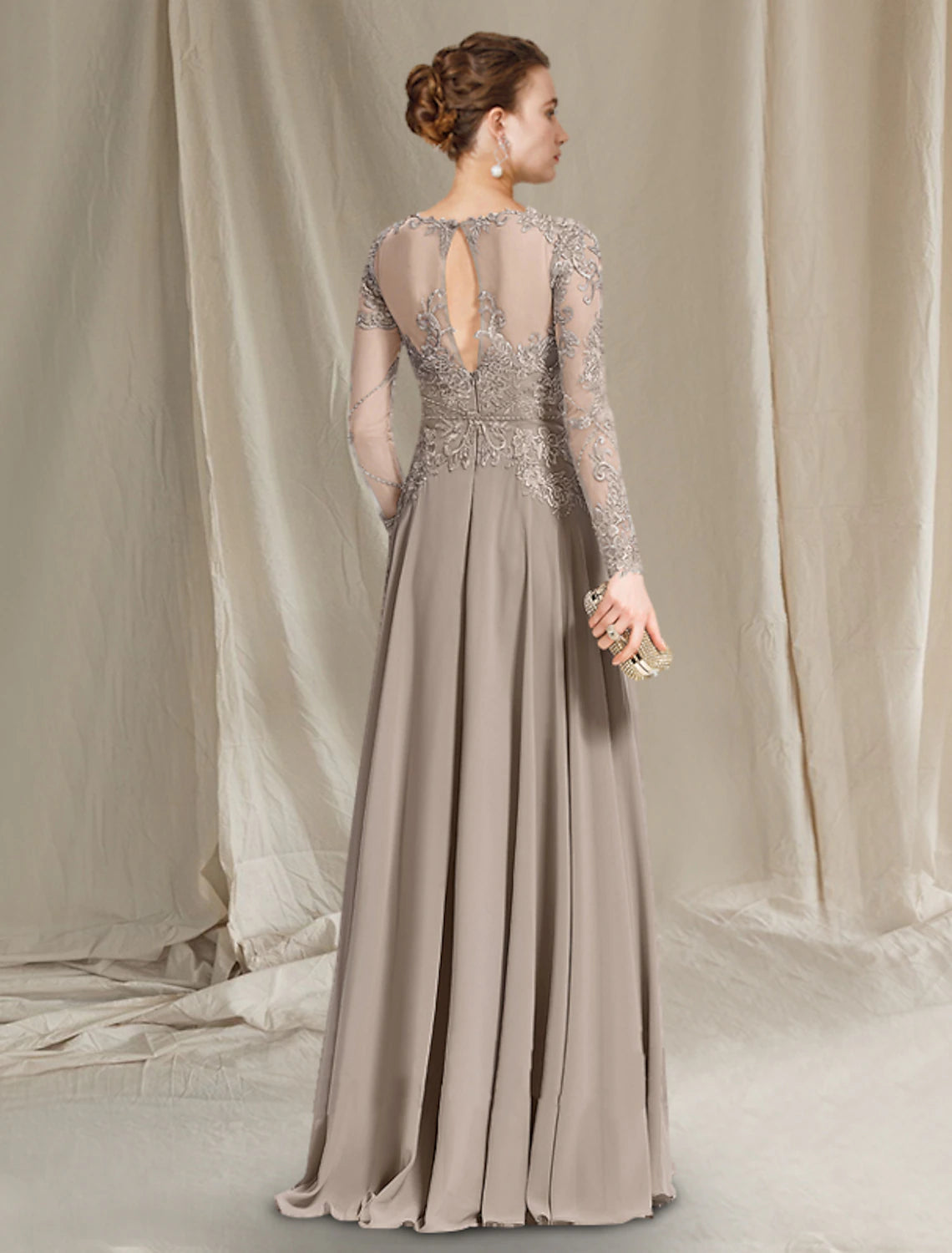 A-Line Mother of the Bride Dress Luxurious Elegant Jewel Neck Floor Le