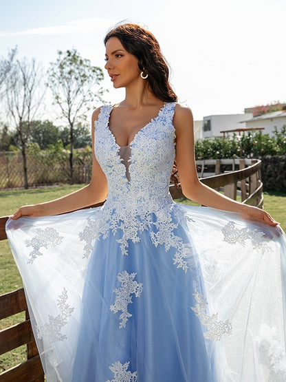 A-Line/Princess Tulle Applique V-neck Sleeveless Sweep/Brush Train Dresses