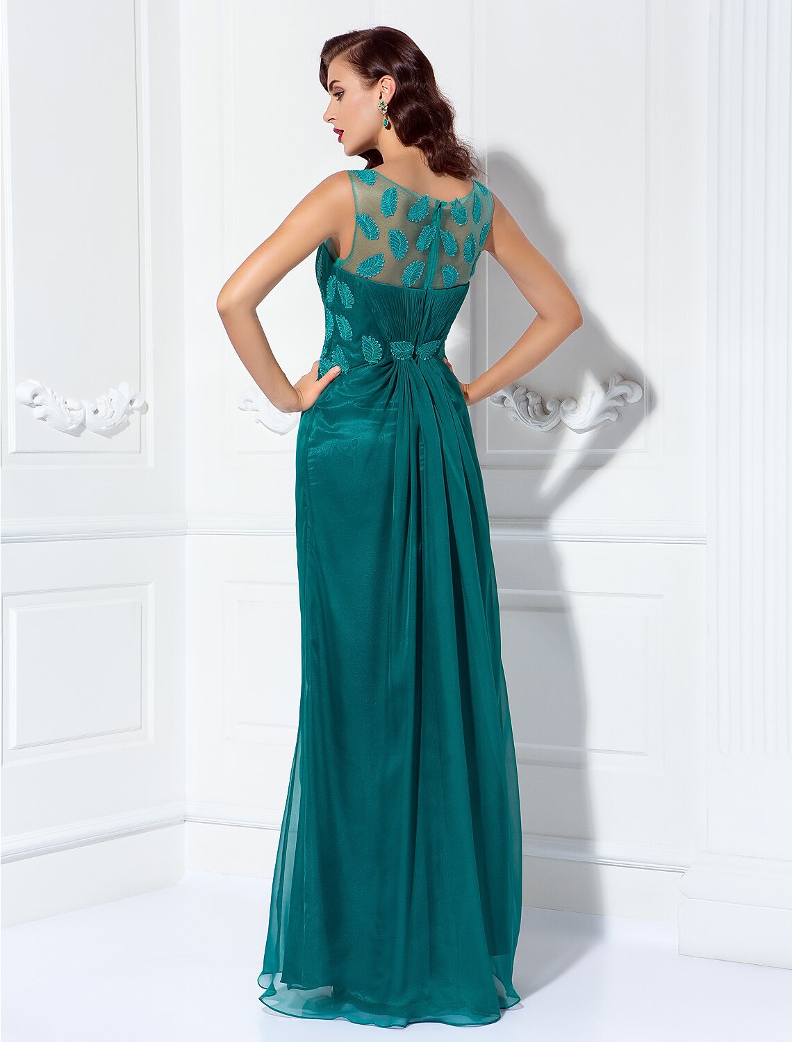 Sheath / Column Elegant Dress Prom Formal Evening Floor Length Sleeveless Illusion Neck Chiffon with Draping Appliques