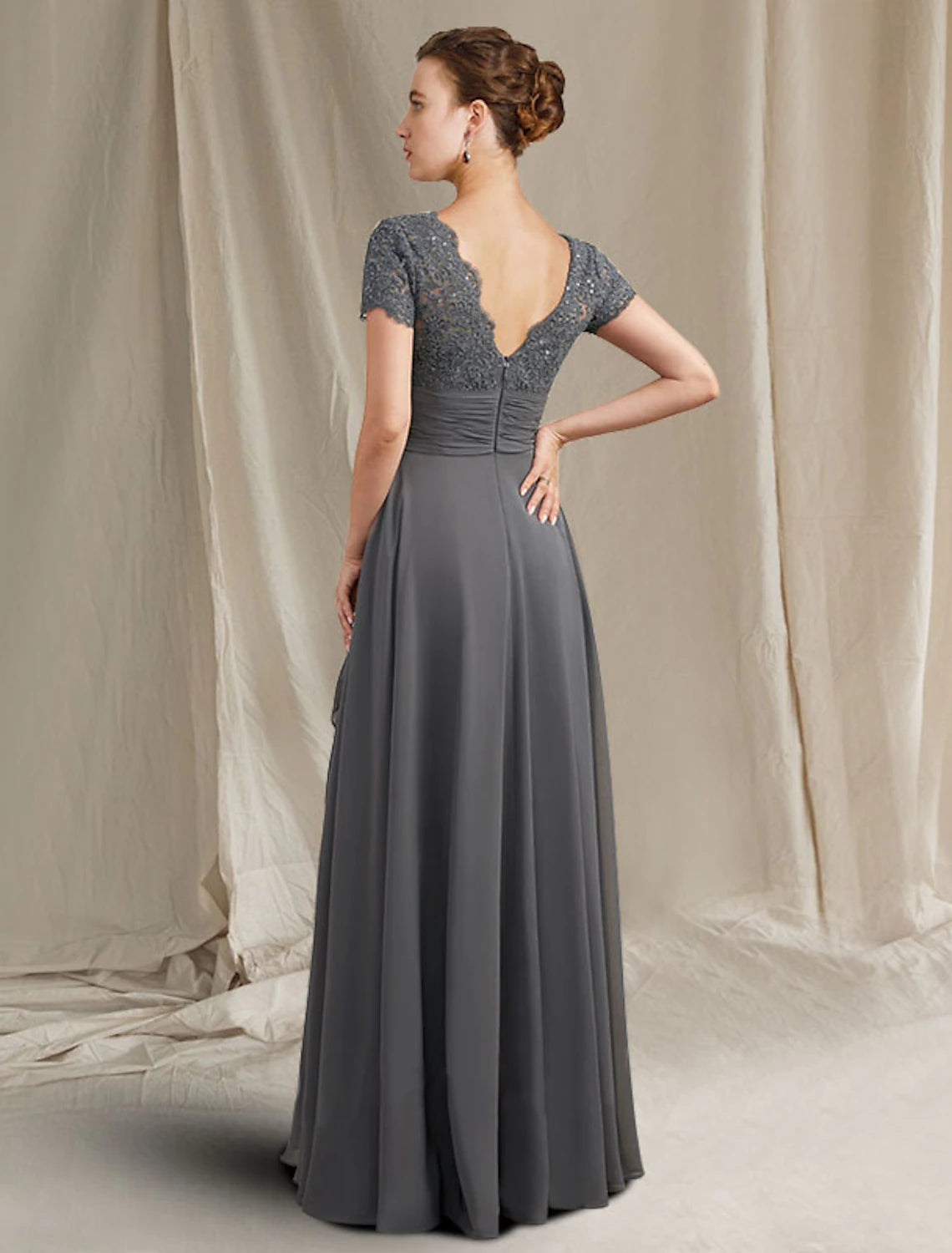 A-Line Mother of the Bride Dress Plus Size Elegant Square Neck Floor Length Chiffon Lace Short Sleeve with Pleats Sequin Appliques