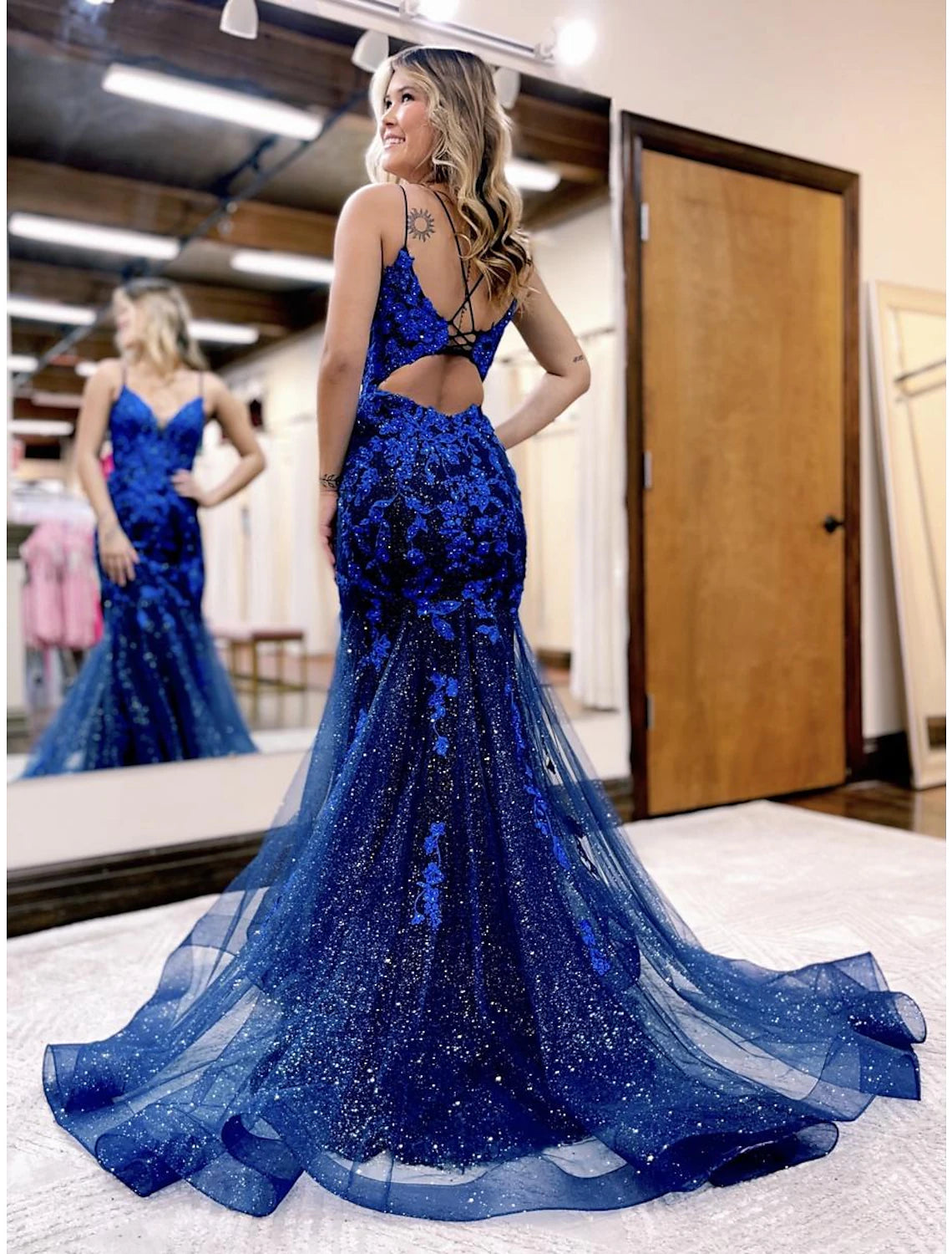 Mermaid / Trumpet Prom Dresses Sparkle & Shine Dress Formal Court Train Sleeveless V Neck Tulle Backless with Glitter Beading Appliques