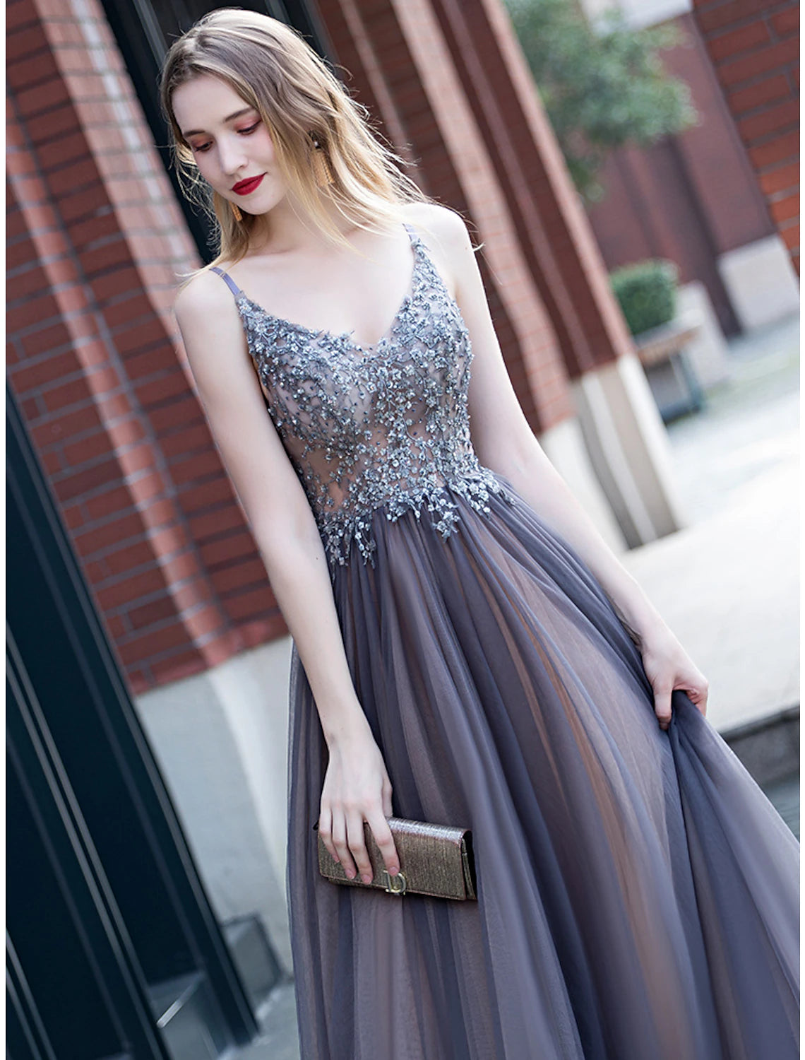 A-Line Minimalist Elegant Party Wear Prom Dress V Neck Sleeveless Floor Length Tulle with Pleats Appliques
