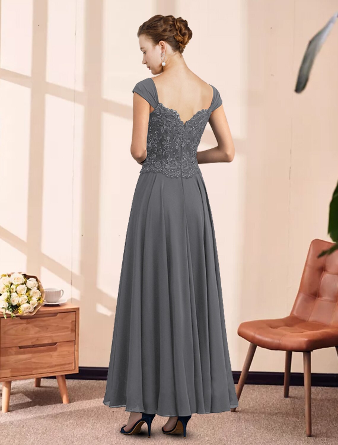 Two Piece A-Line Mother of the Bride Dress Elegant V Neck Ankle Length Chiffon Lace Sleeveless with Pleats Appliques
