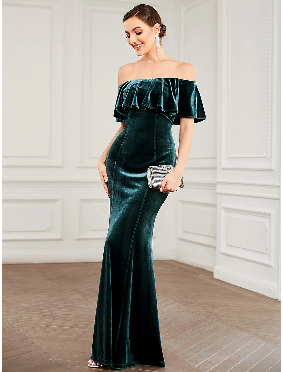 Mermaid / Trumpet Bridesmaid Dress Strapless Sleeveless Elegant Floor Length Velvet with Pleats / Draping / Solid Color