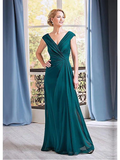 Mother of the Bride Dress Elegant Plunging Neck Floor Length Chiffon Sleeveless with Ruching