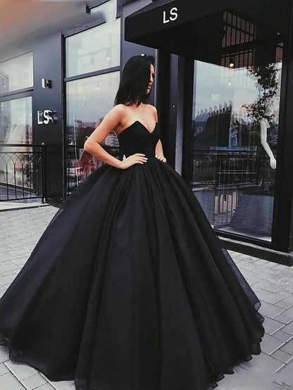 Engagement Gothic Wedding Dresses in Color Black Wedding Dresses Floor Length Ball Gown Sleeveless Sweetheart Satin With Draping